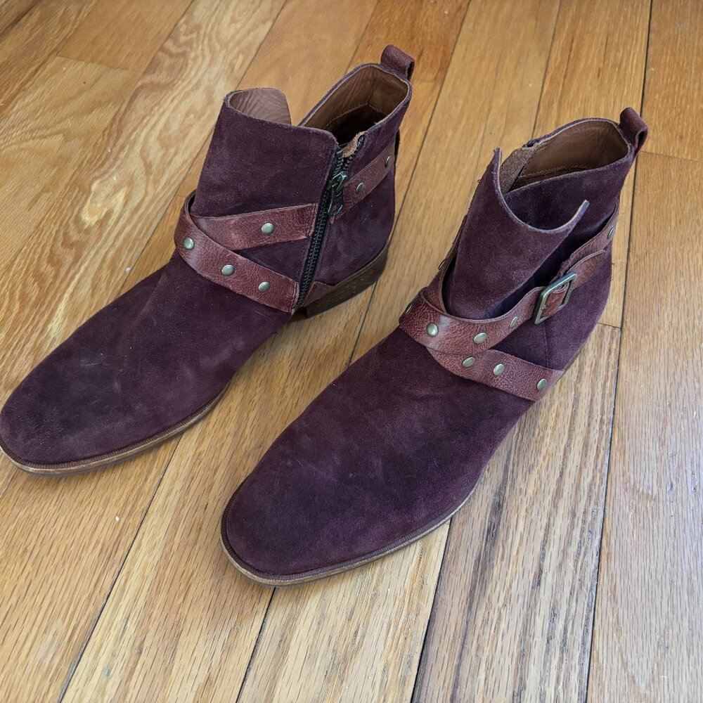 Kork-ease short suede burgundy boots with leather trim - like new size 9 M